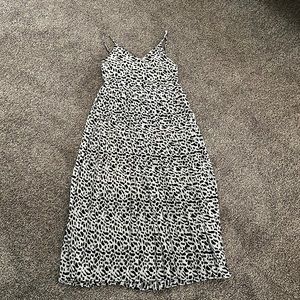 Doe & Rae Leopard midi dress NWT